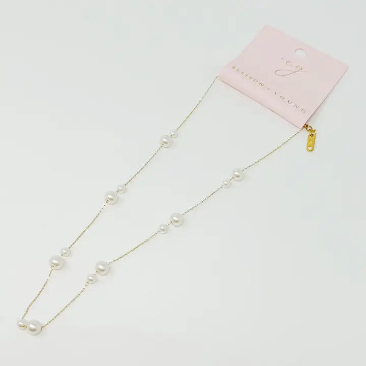 Lovely Lady Dainty Pearl Necklace